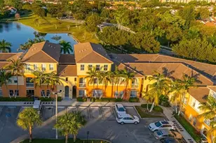 10012 NW 7th St, Miami, FL 33172 - Photo 9