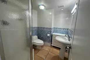 2555 Collins Ave, Miami Beach, FL 33140 - Photo 7