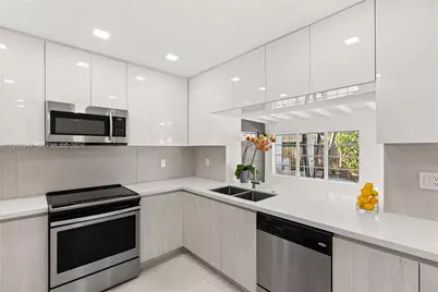 6605 SW 61st St, South Miami, FL 33143 - Photo 13