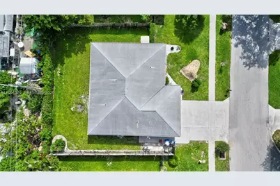 1067 Julia Heights Dr, Lantana, FL 33462 - Photo 5