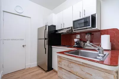 227 1st St #7, Miami Beach, FL 33139 - Photo 9