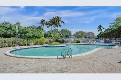 781 NW 170th Ter, Pembroke Pines, FL 33028 - Photo 27