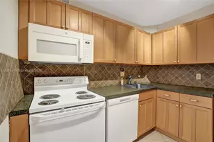 1950 N Andrews Ave, Wilton Manors, FL 33311 - Photo 9