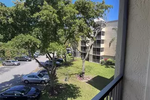 8245 Lake Dr, Doral, FL 33166 - Photo 9