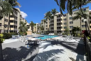 8245 Lake Dr, Doral, FL 33166 - Photo 15