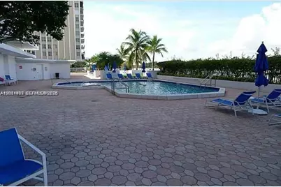 5700 Collins Ave #4N, Miami Beach, FL 33140 - Photo 31