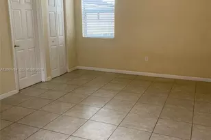 17186 SW 93rd St, Kendall, FL 33196 - Photo 3