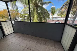 3582 NE 171 St, North Miami Beach, FL 33160 - Photo 17