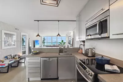 1670 Lincoln Ct #PH-E, Miami Beach, FL 33139 - Photo 3