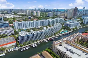2950 NE 188th St, Aventura, FL 33180 - Photo 9