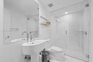 2950 NE 188th St, Aventura, FL 33180 - Photo 11