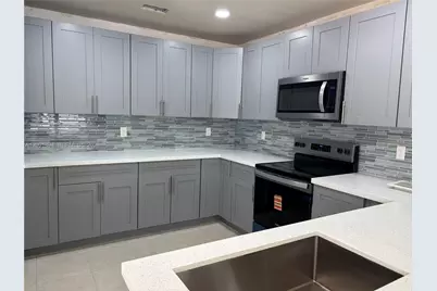 5450 NW 94th Ter, Sunrise, FL 33351 - Photo 9