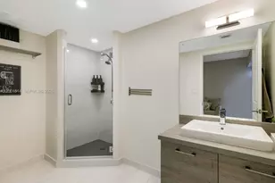 400 Sunny Isles Blvd, Sunny Isles Beach, FL 33160 - Photo 19