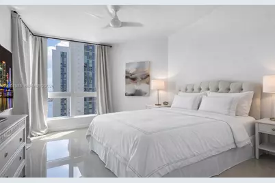 300 S Biscayne Blvd #T-2416, Miami, FL 33131 - Photo 9