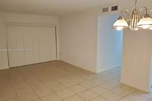 7423 SW 152nd Ave, Miami, FL 33193 - Photo 5