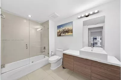 1010 SW 2nd Ave #1605, Miami, FL 33130 - Photo 17