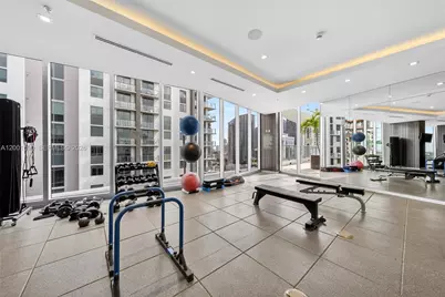 1010 SW 2nd Ave #1605, Miami, FL 33130 - Photo 27
