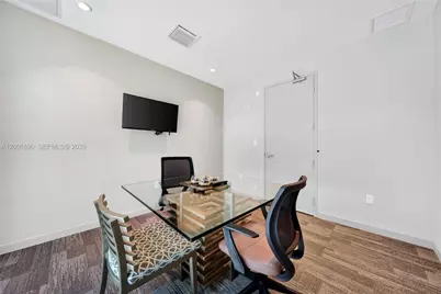1010 SW 2nd Ave #1605, Miami, FL 33130 - Photo 35