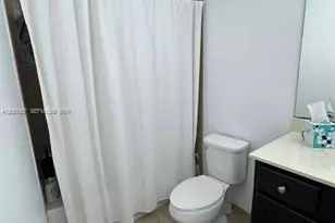 17138 SW 93rd St, Miami, FL 33196 - Photo 9