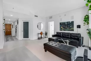 253 NE 2nd St, Miami, FL 33132 - Photo 9