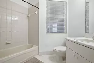 11102 NW 83rd St, Doral, FL 33178 - Photo 19