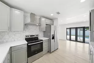 7200 W 12th Ave, Hialeah, FL 33014 - Photo 23