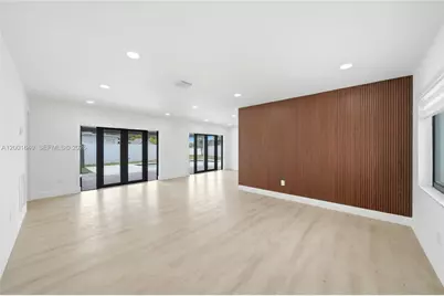 7200 W 12th Ave, Hialeah, FL 33014 - Photo 15