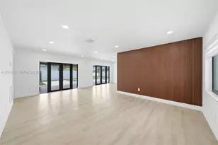 7200 W 12th Ave, Hialeah, FL 33014 - Photo 15