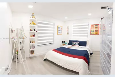 308 NW 2nd Ave, Hallandale Beach, FL 33009 - Photo 25