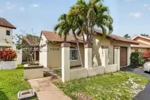7010 SW 103rd Pl, Miami, FL 33173 - Photo 27