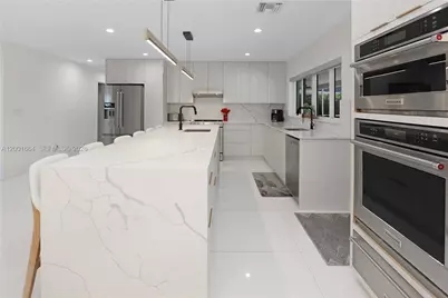 1220 Azalea Cres, Hollywood, FL 33019 - Photo 15