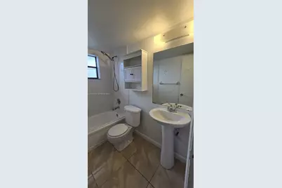 2605 W 67th Pl #23-10, Hialeah, FL 33016 - Photo 11