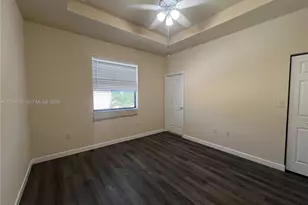 8913 W 35th Way, Hialeah, FL 33018 - Photo 3