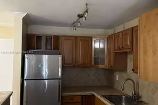 10383 N Kendall Dr, Miami, FL 33176 - Photo 15
