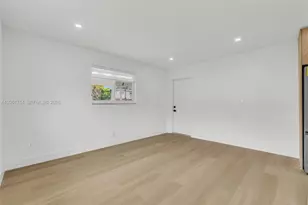 1611 NE 50th Ct, Fort Lauderdale, FL 33334 - Photo 7
