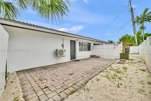 1611 NE 50th Ct, Fort Lauderdale, FL 33334 - Photo 9