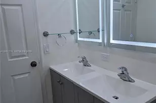 213 E Forest Oak Cir, Davie, FL 33325 - Photo 19