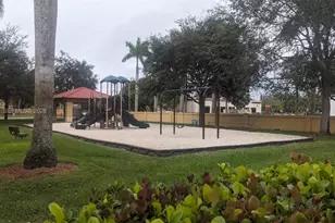 213 E Forest Oak Cir, Davie, FL 33325 - Photo 41