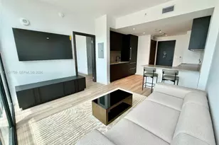 20 NE 11th St, Miami, FL 33132 - Photo 5