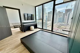 20 NE 11th St, Miami, FL 33132 - Photo 11