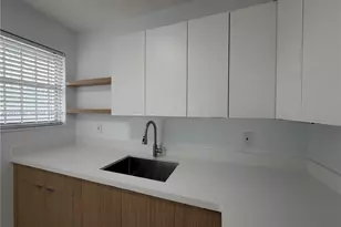 5990 NE 4th Ct, Miami, FL 33137 - Photo 5