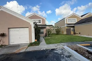 1425 NW 124th Ave, Pembroke Pines, FL 33026 - Photo 17