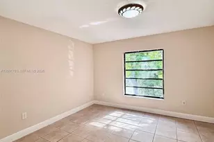 10403 N Kendall Dr, Miami, FL 33176 - Photo 11