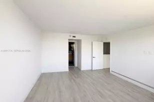 16565 NE 26th Ave, North Miami Beach, FL 33160 - Photo 17