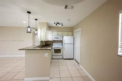 131 NW 57th St #131, Oakland Park, FL 33309 - Photo 7