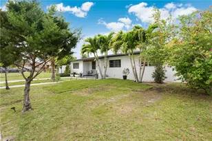 9771 Martinique Dr, Cutler Bay, FL 33189 - Photo 23