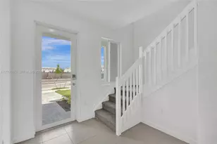 732 SE 13th Ct, Homestead, FL 33034 - Photo 3