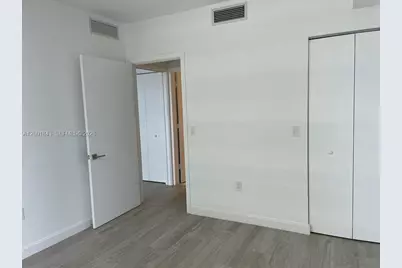 55 SW 9th St #3102, Miami, FL 33130 - Photo 9