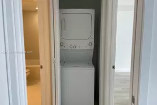 55 SW 9th St, Miami, FL 33130 - Photo 7