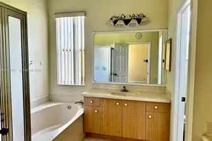 1006 Sunflower Cir, Weston, FL 33327 - Photo 15